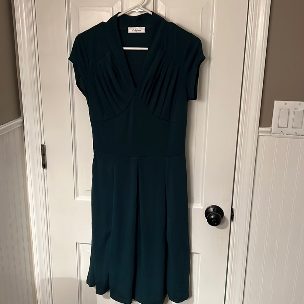 Dark Green Vintage Style MIDI Length Dress - Size Small